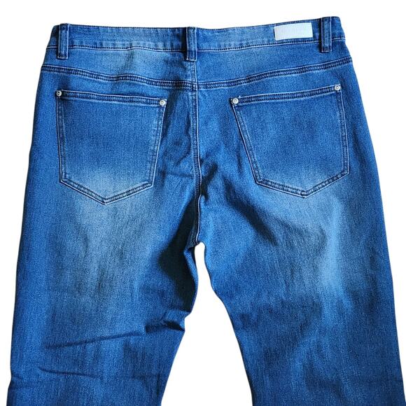 NEW Boohoo Womens Skinny Jeans Size 18 US 22 UK Blue Distressed Mid Rise Stretch - Picture 8 of 10